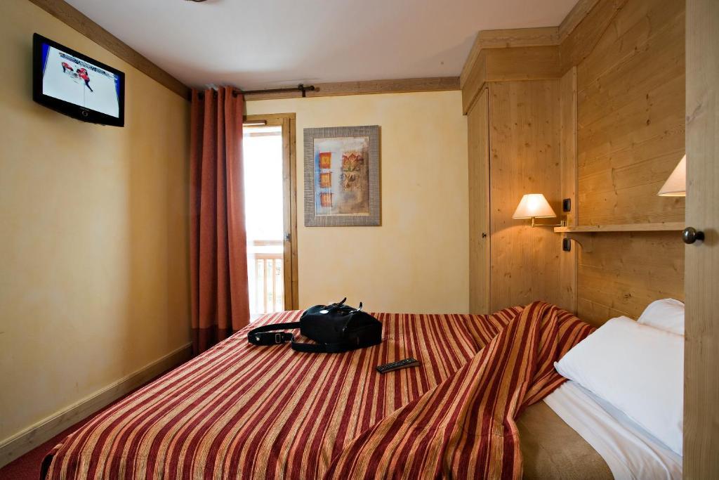 Chalets Montana Airelles Tignes Room photo